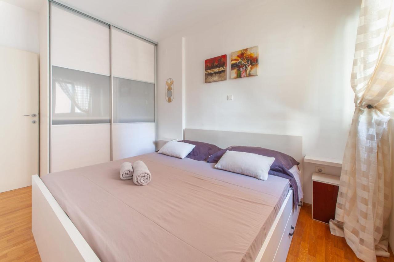 Sea With Free Parking Apartman